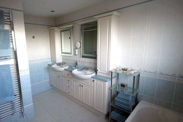 Tiling and Bathroom Decorating South Molton